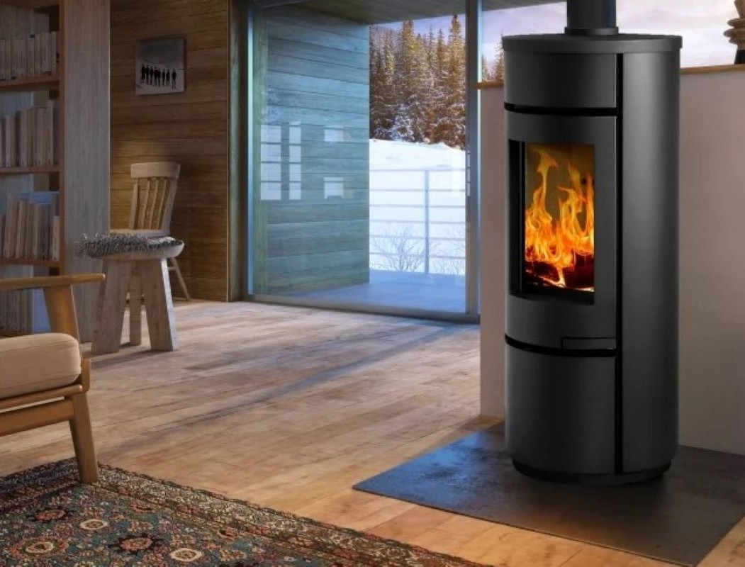 Flamm R01 Freestanding Fireplace